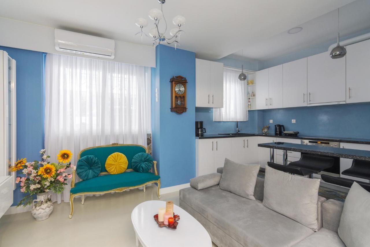 Wonderful Renovated Apartment With Private Patio Atenas Exterior foto